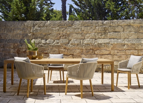 Tribu Illum dining table
