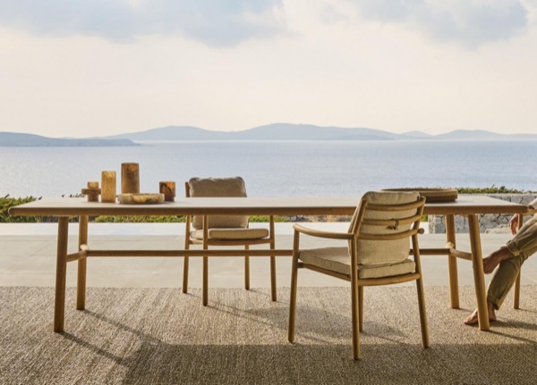 Tribu Ukiyo dining table